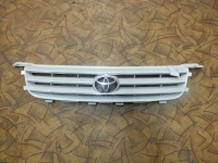 Решетка радиатора Toyota Camry